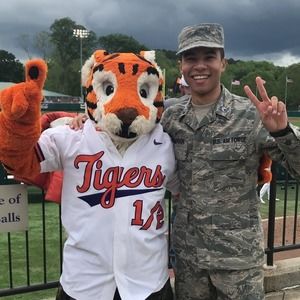 Meet your Posher, Elijah